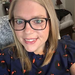 Meet your Posher, Lauren